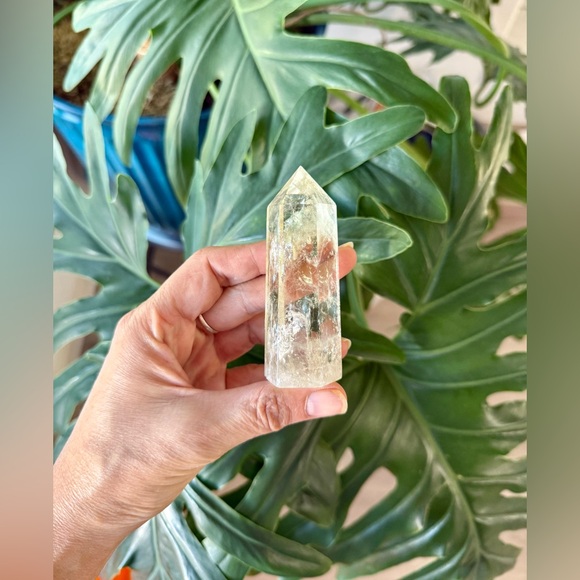 Citrine Tower - Picture 2 of 6